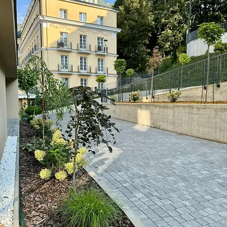 Family & Friends Art Piekny Widok Z Garazem Apartment Krynica Zdroj