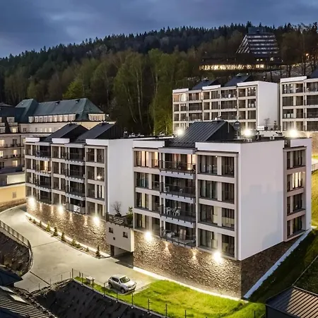 Apartment Family & Friends Art Piekny Widok Z Garazem