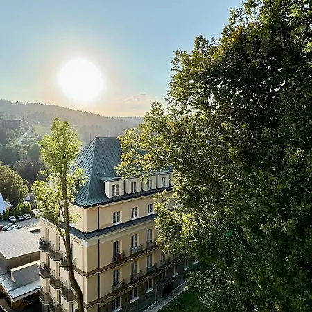 Apartment Family & Friends Art Piekny Widok Z Garazem